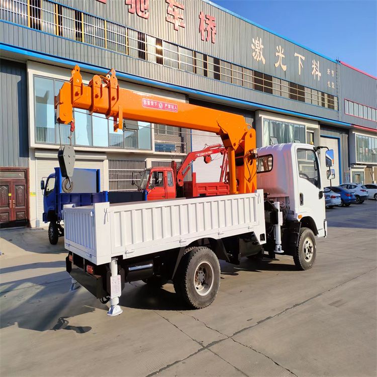 阿里山乡三轮随车吊定制 农用改装机自备吊中瑞长期出售